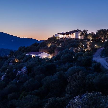 Вилла Agriturismo Cabu Abbas Ольбия Экстерьер фото